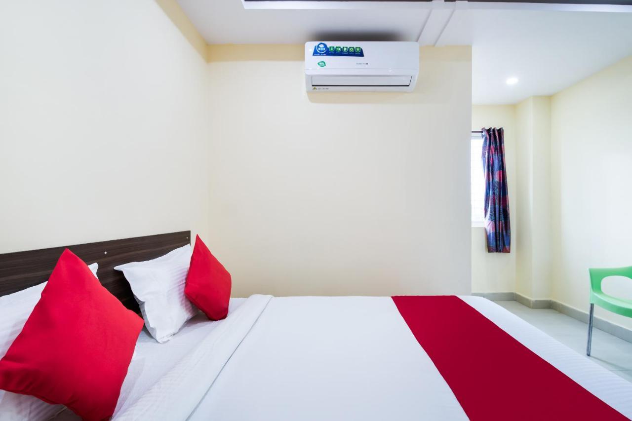 Oyo Mohan Residency Hotel Kurmannapalem Buitenkant foto